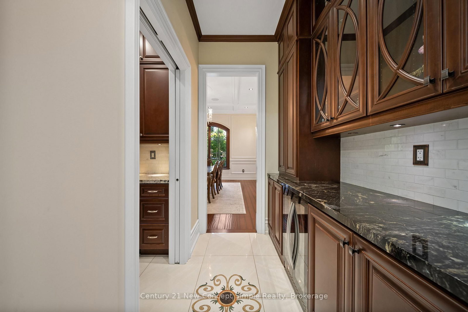 2637 Bluffs Way, Burlington — 20
