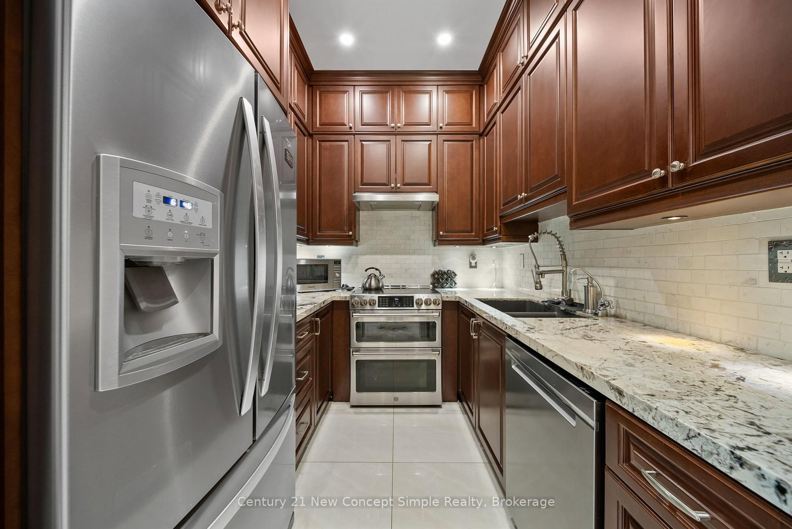 2637 Bluffs Way, Burlington — 21