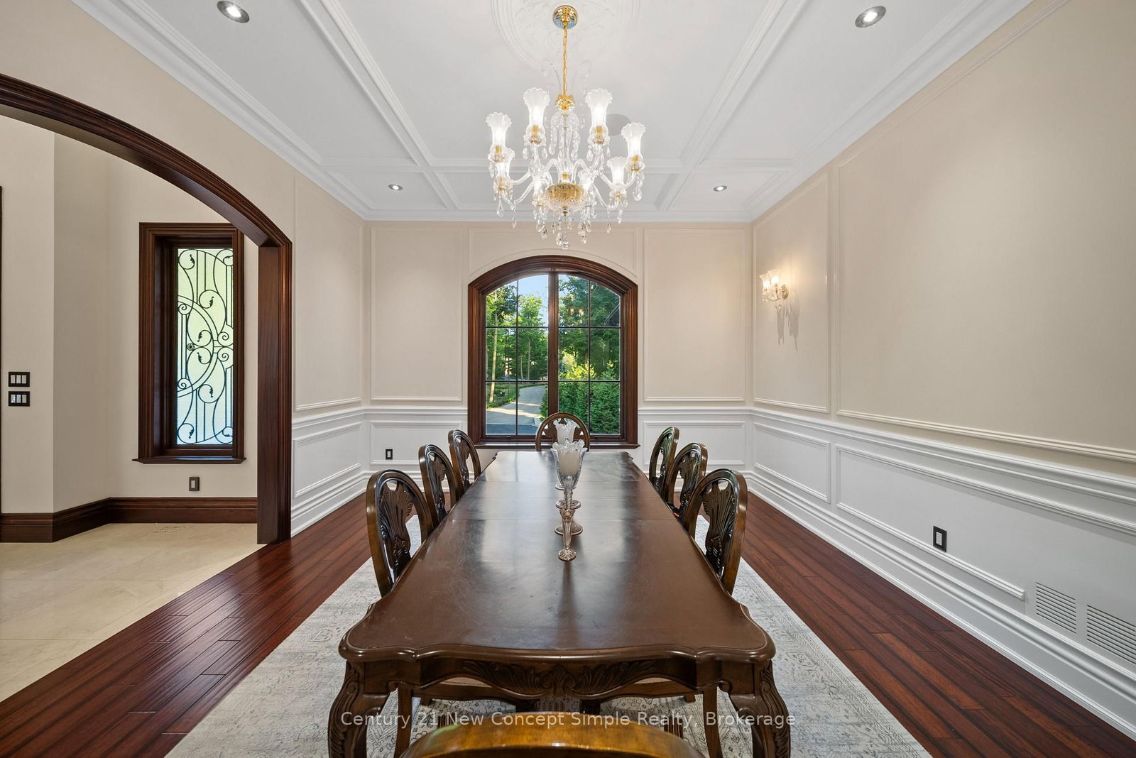 2637 Bluffs Way, Burlington — 24