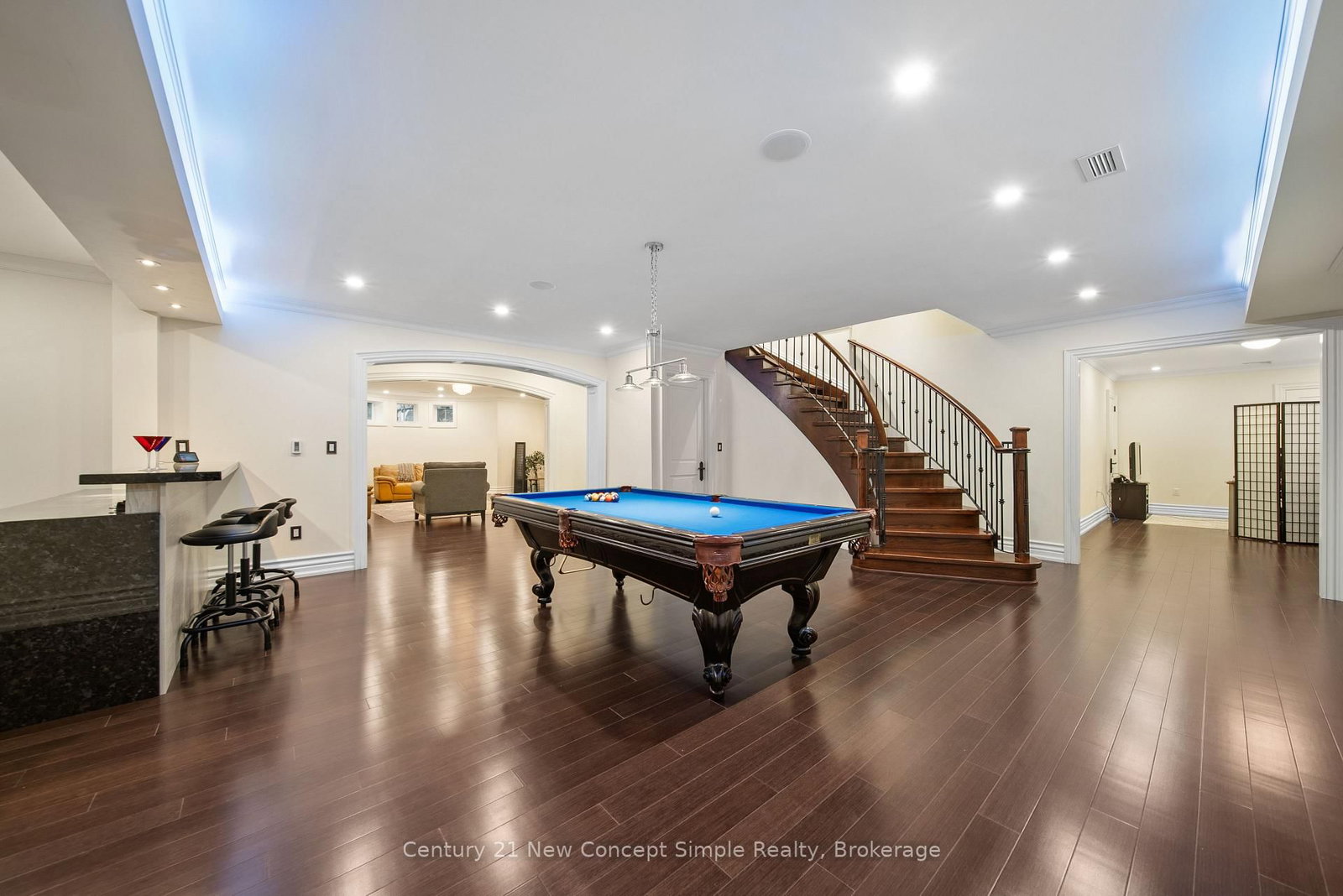 2637 Bluffs Way, Burlington — 44