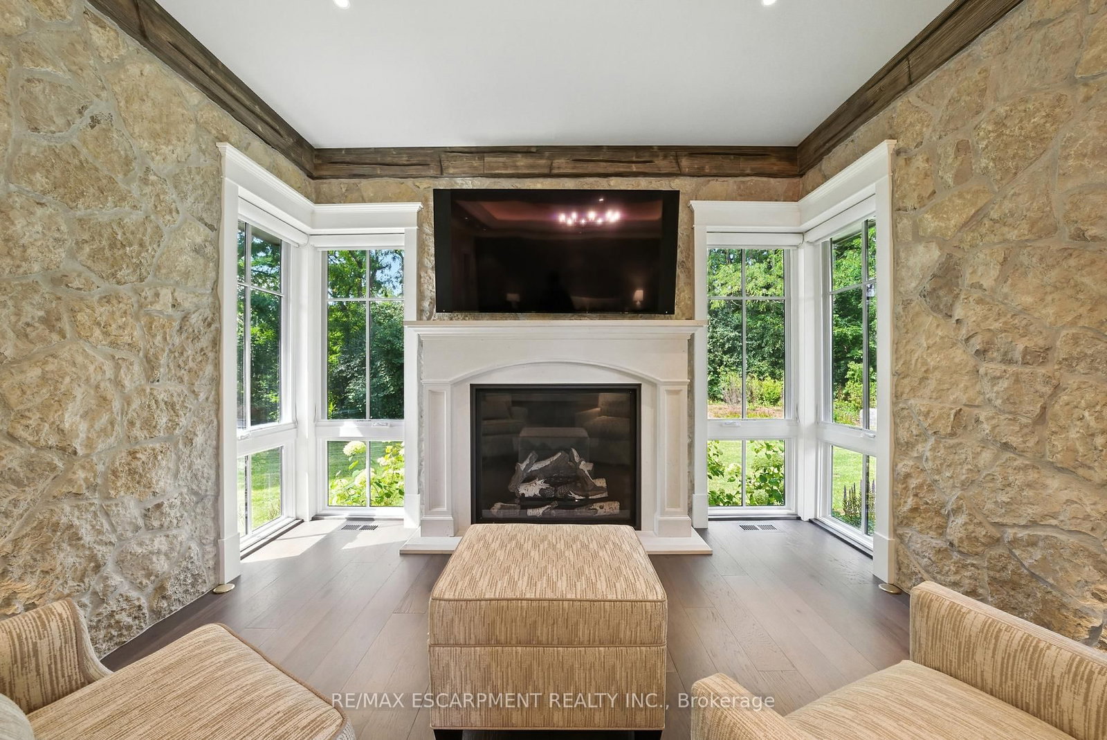 597 Old York Rd, Burlington — 13