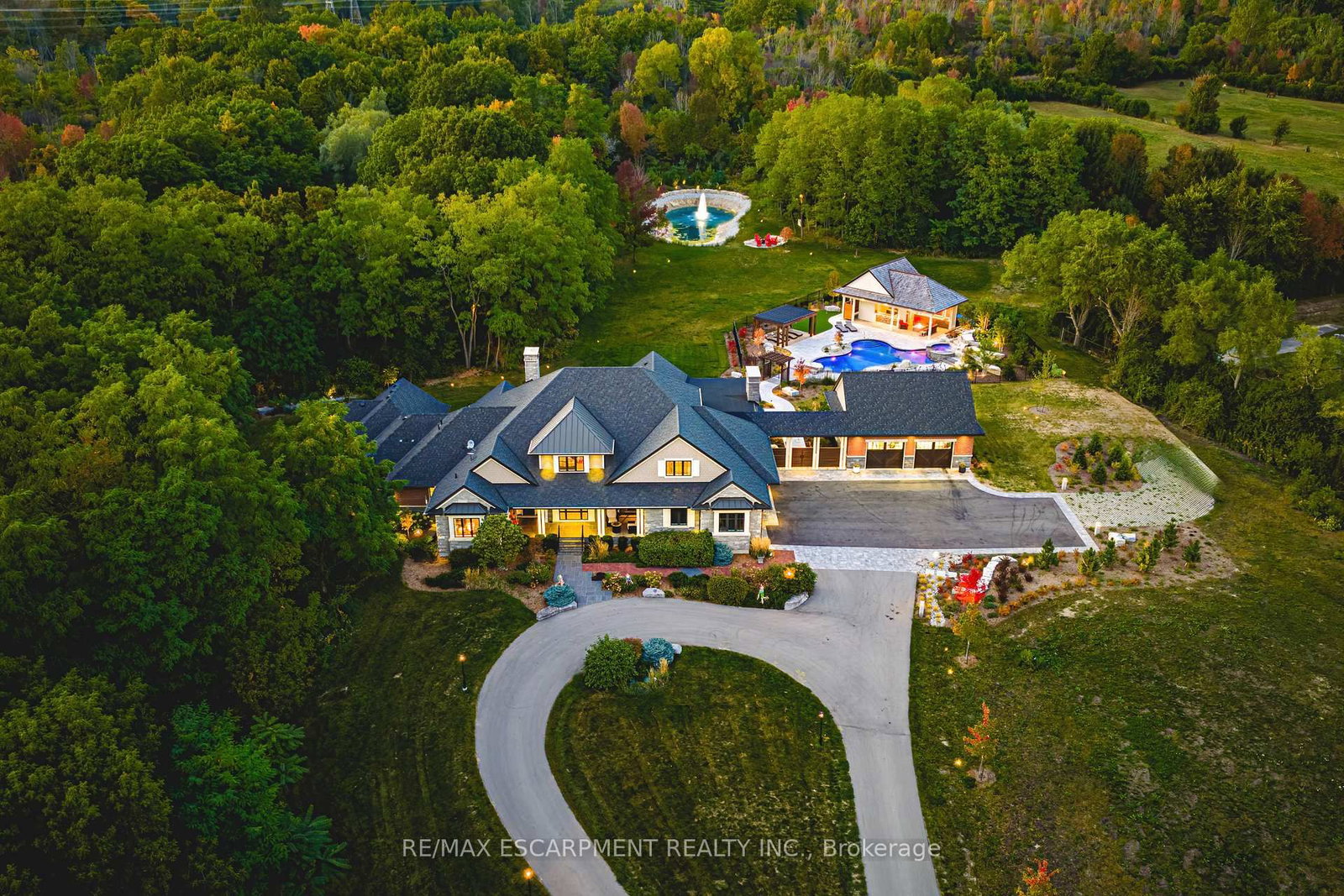 597 Old York Rd, Burlington — 2