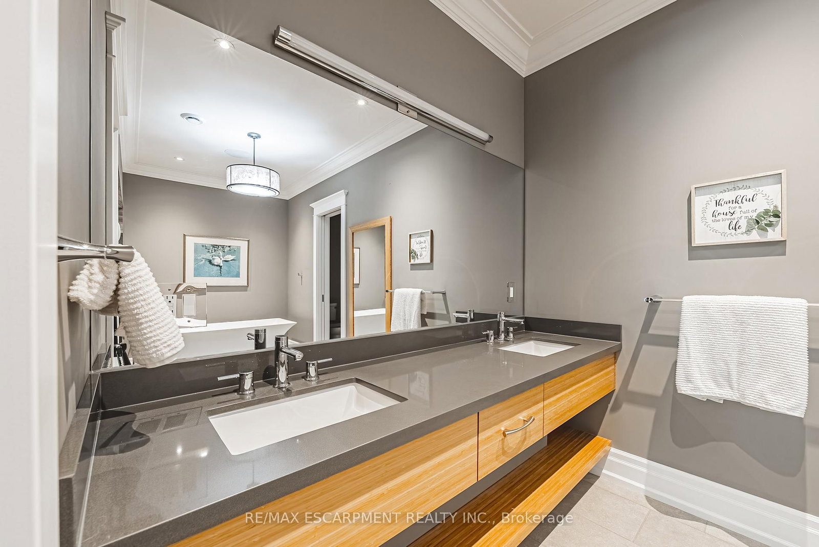 597 Old York Rd, Burlington — 20