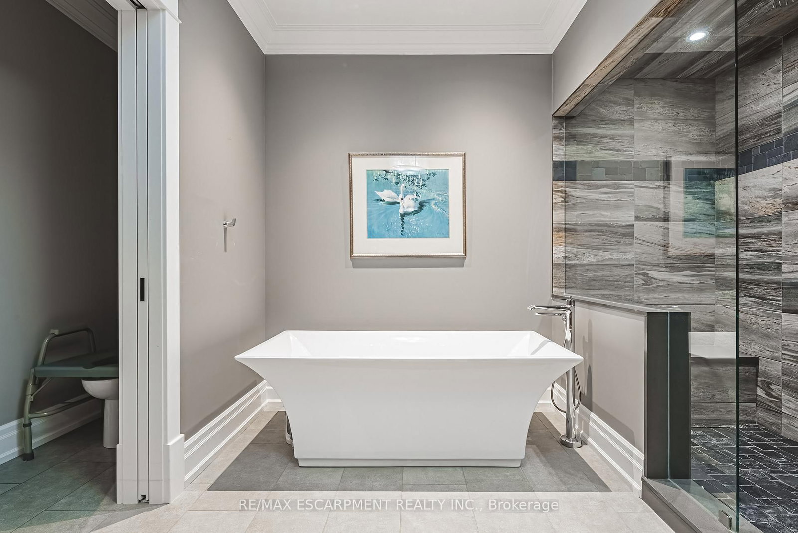 597 Old York Rd, Burlington — 22