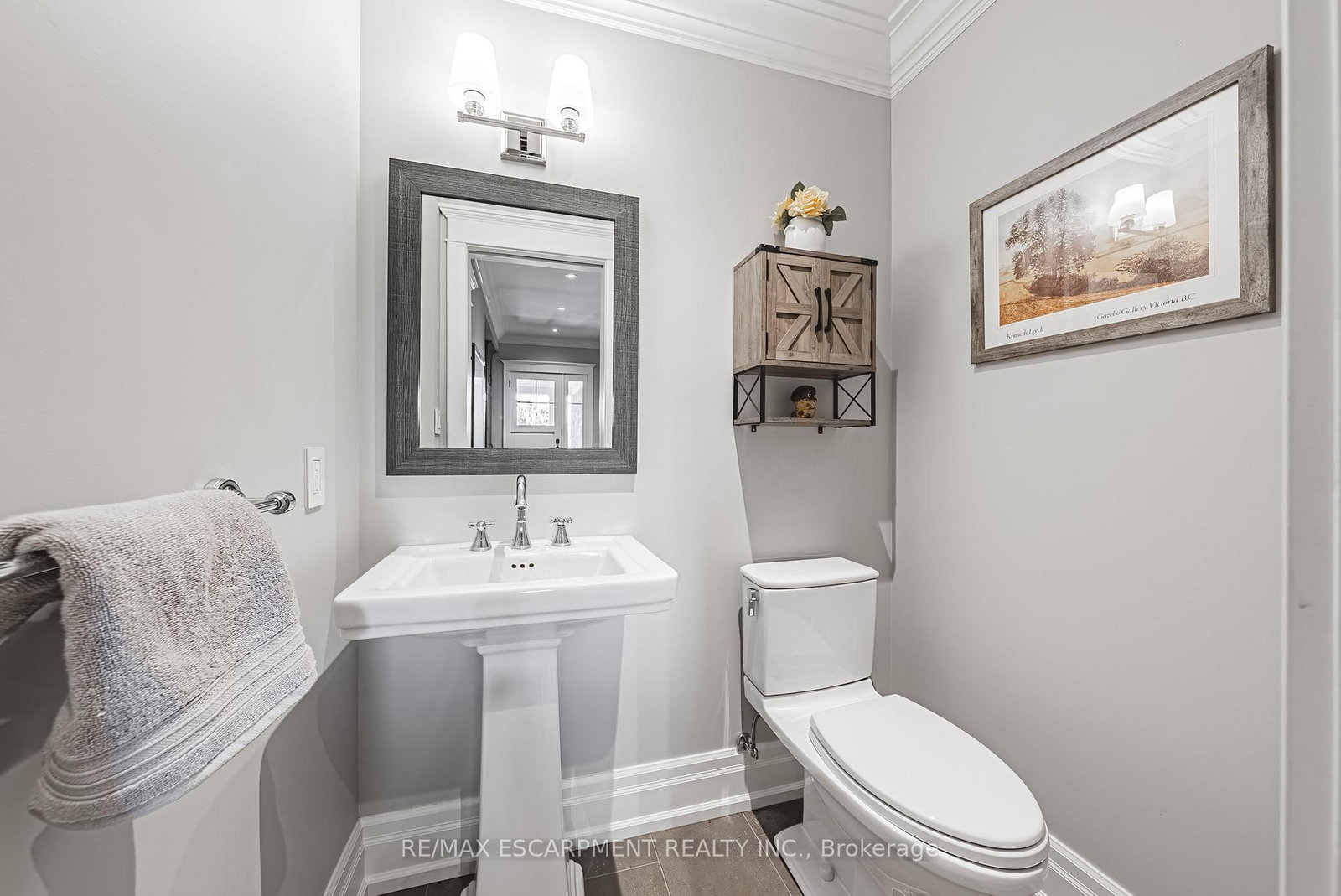 597 Old York Rd, Burlington — 25