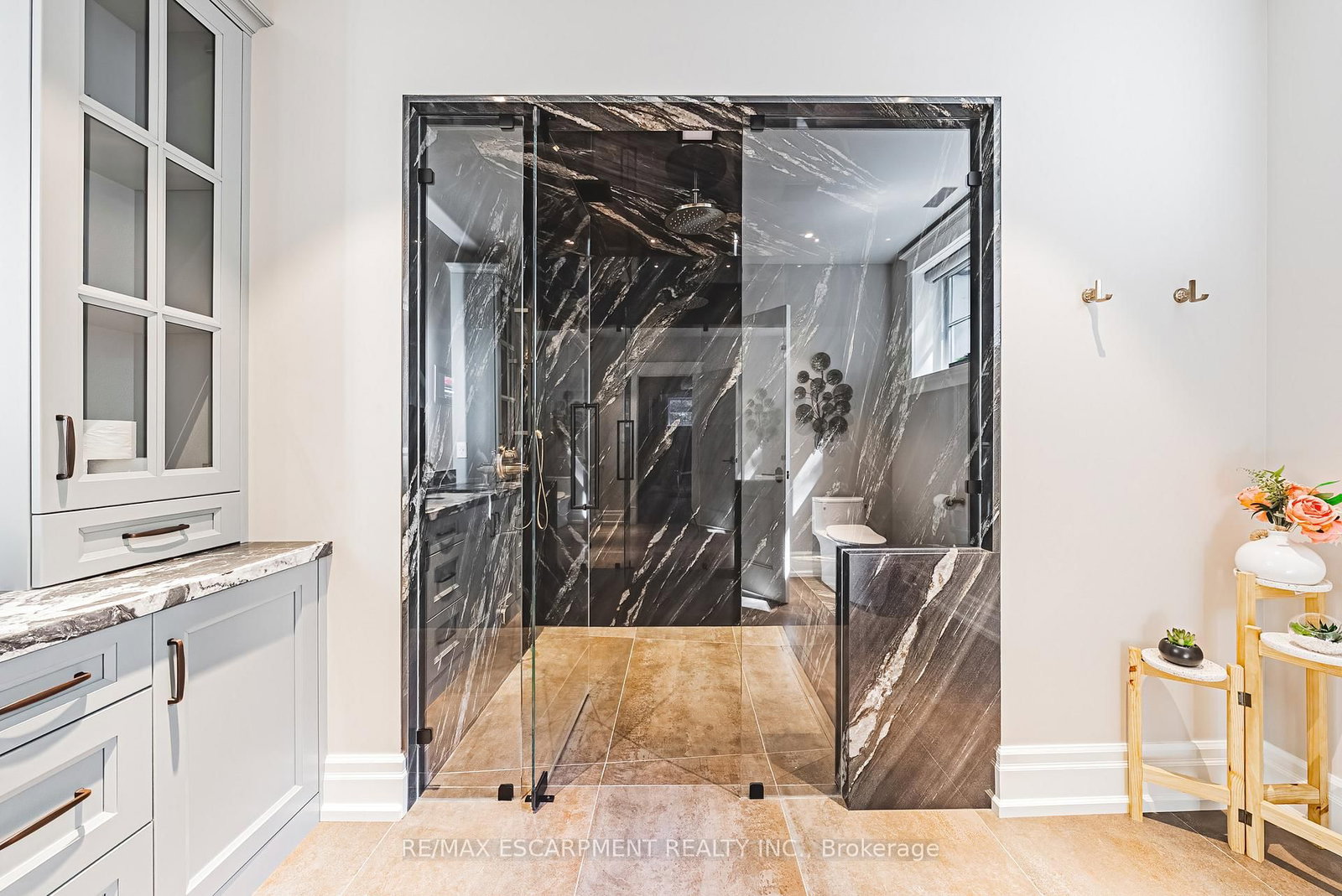 597 Old York Rd, Burlington — 39
