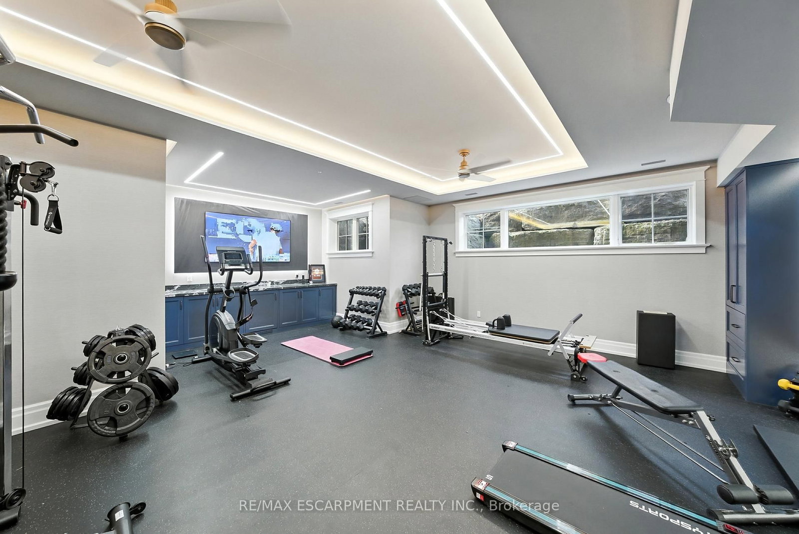 597 Old York Rd, Burlington — 40