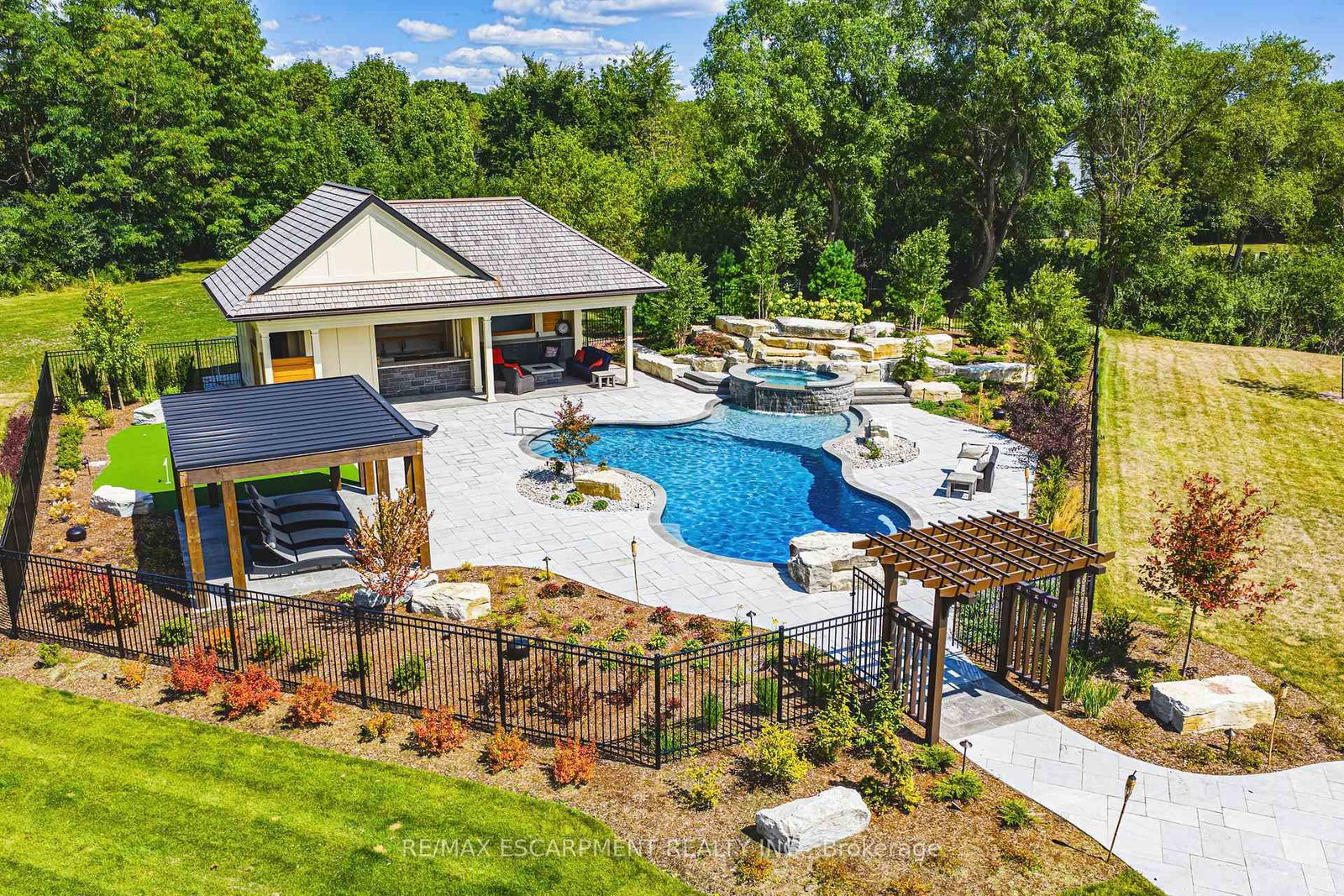 597 Old York Rd, Burlington — 42