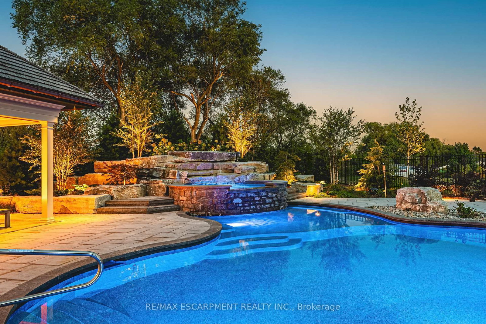 597 Old York Rd, Burlington — 47