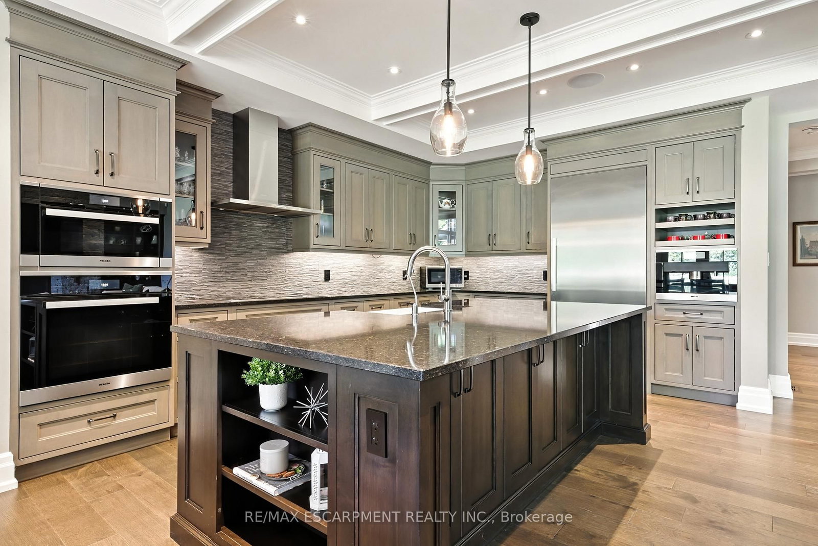 597 Old York Rd, Burlington — 9