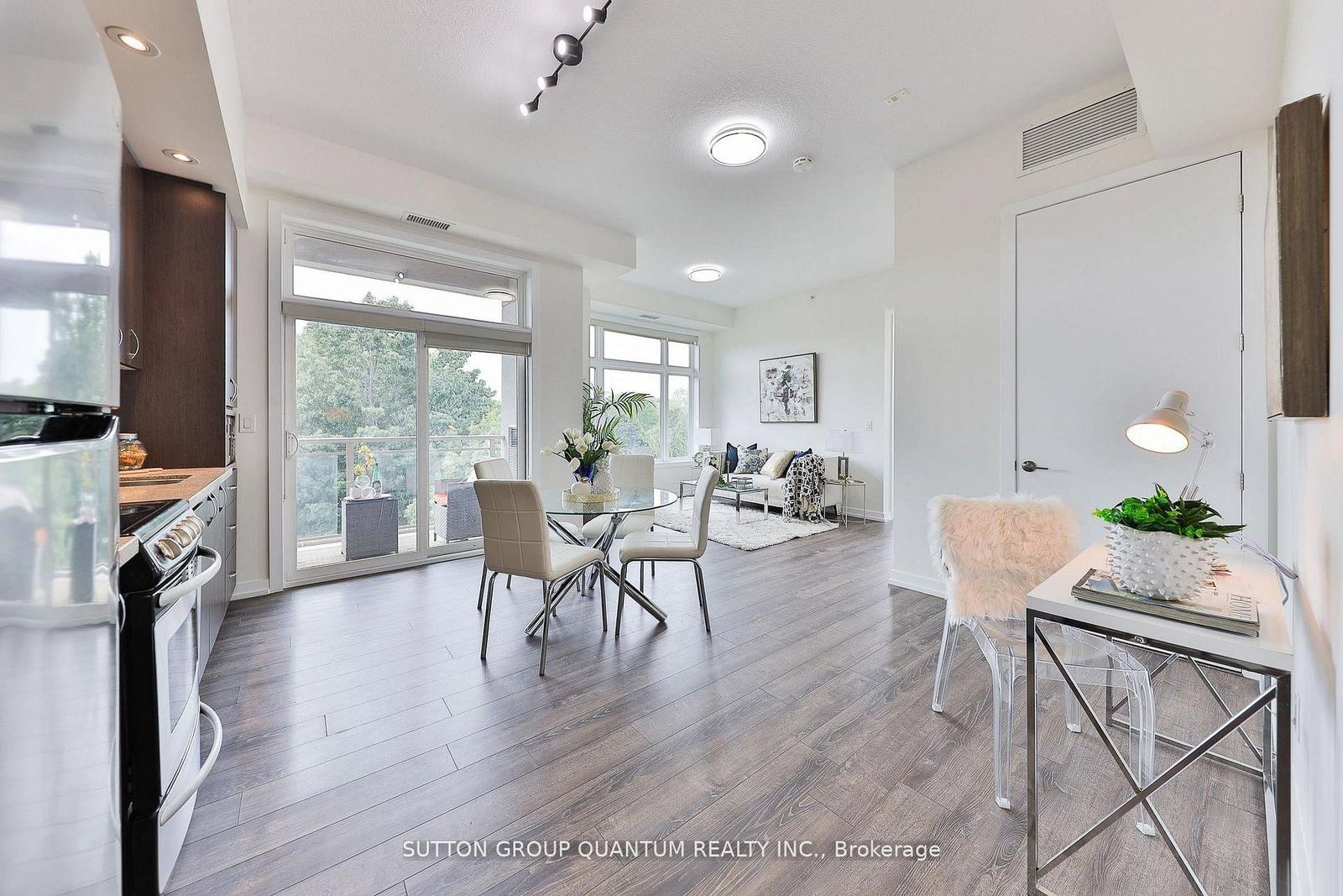 418-457 Plains Rd, Burlington — 14