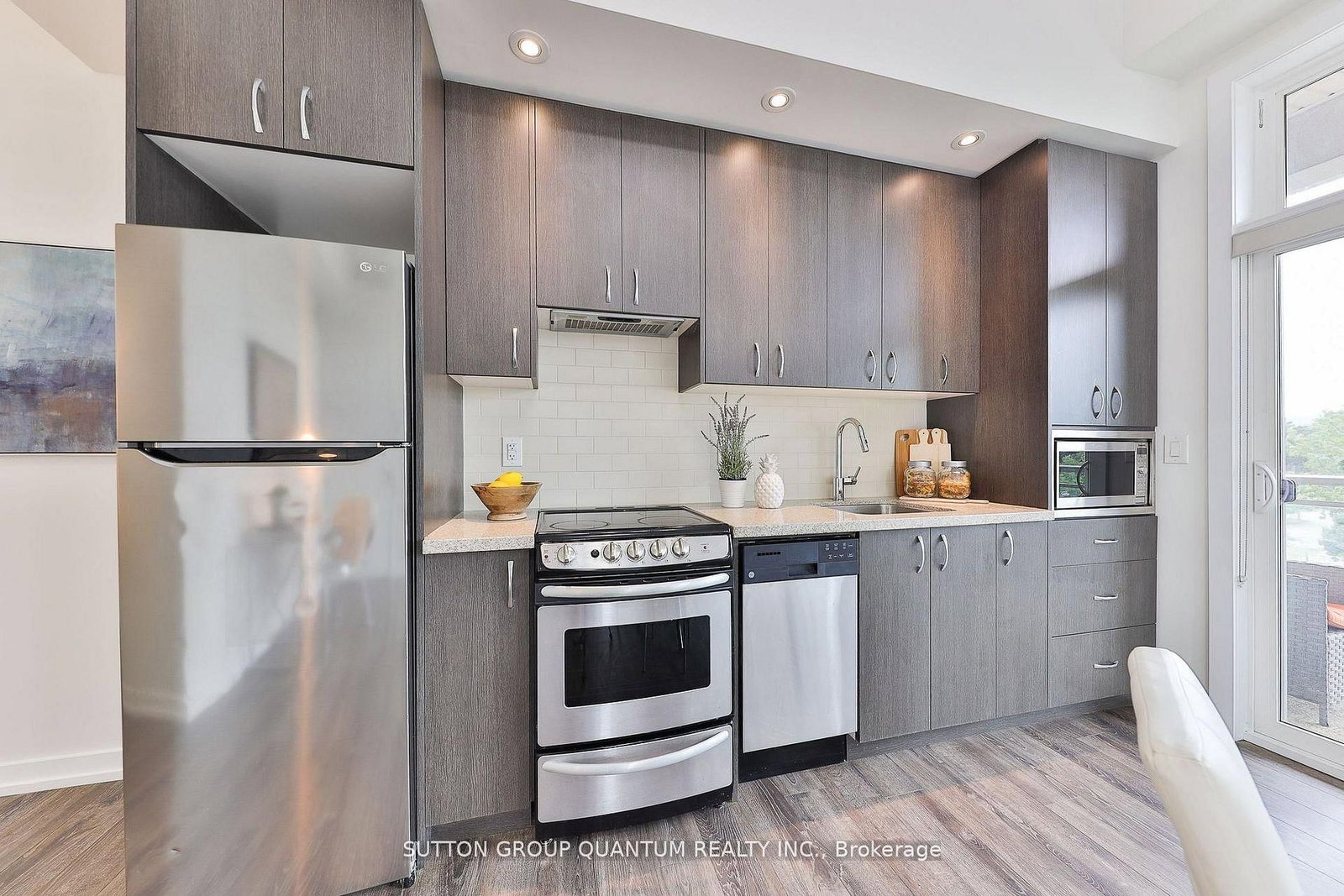 418-457 Plains Rd, Burlington — 15