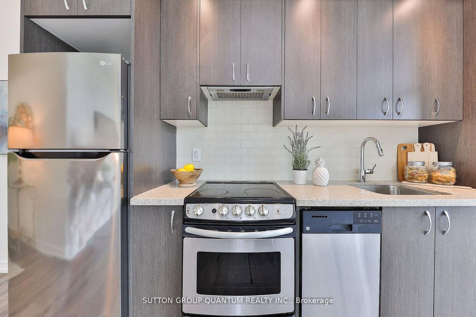 418-457 Plains Rd, Burlington — 17