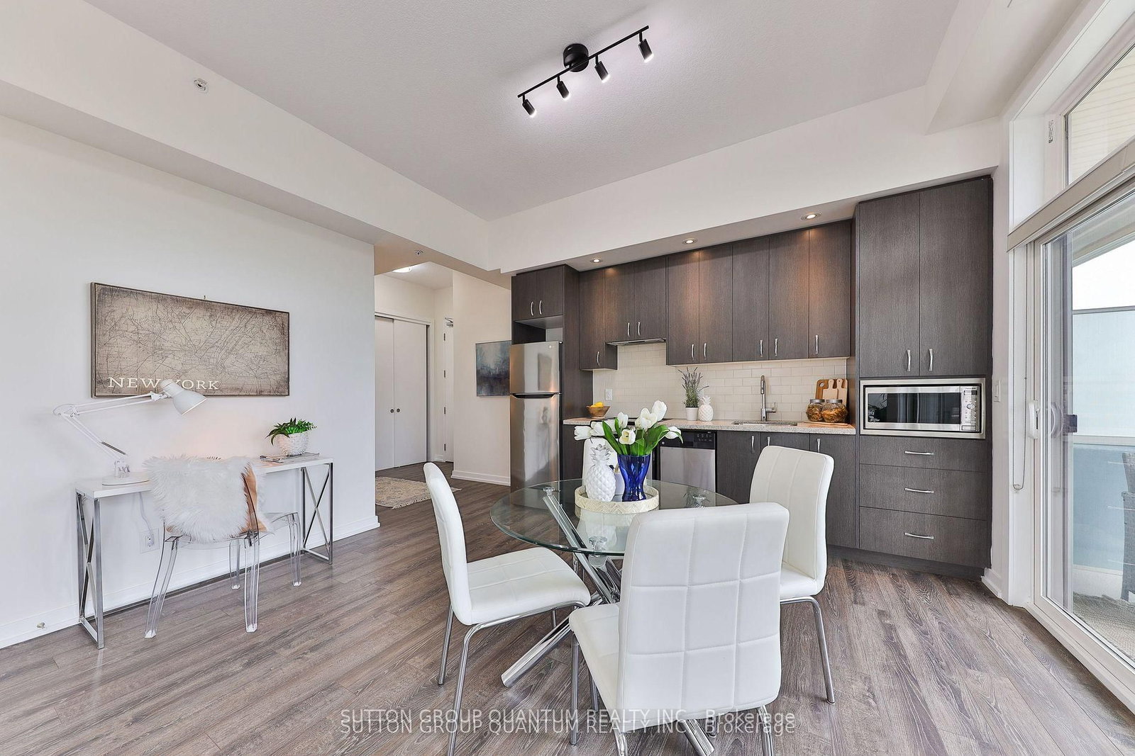 418-457 Plains Rd, Burlington — 22