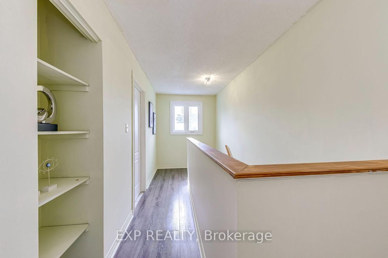 Main-1060 Glendor Ave, Burlington — 20