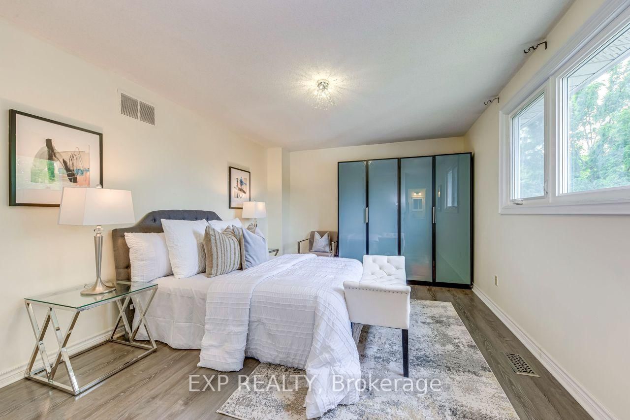 Main-1060 Glendor Ave, Burlington — 22