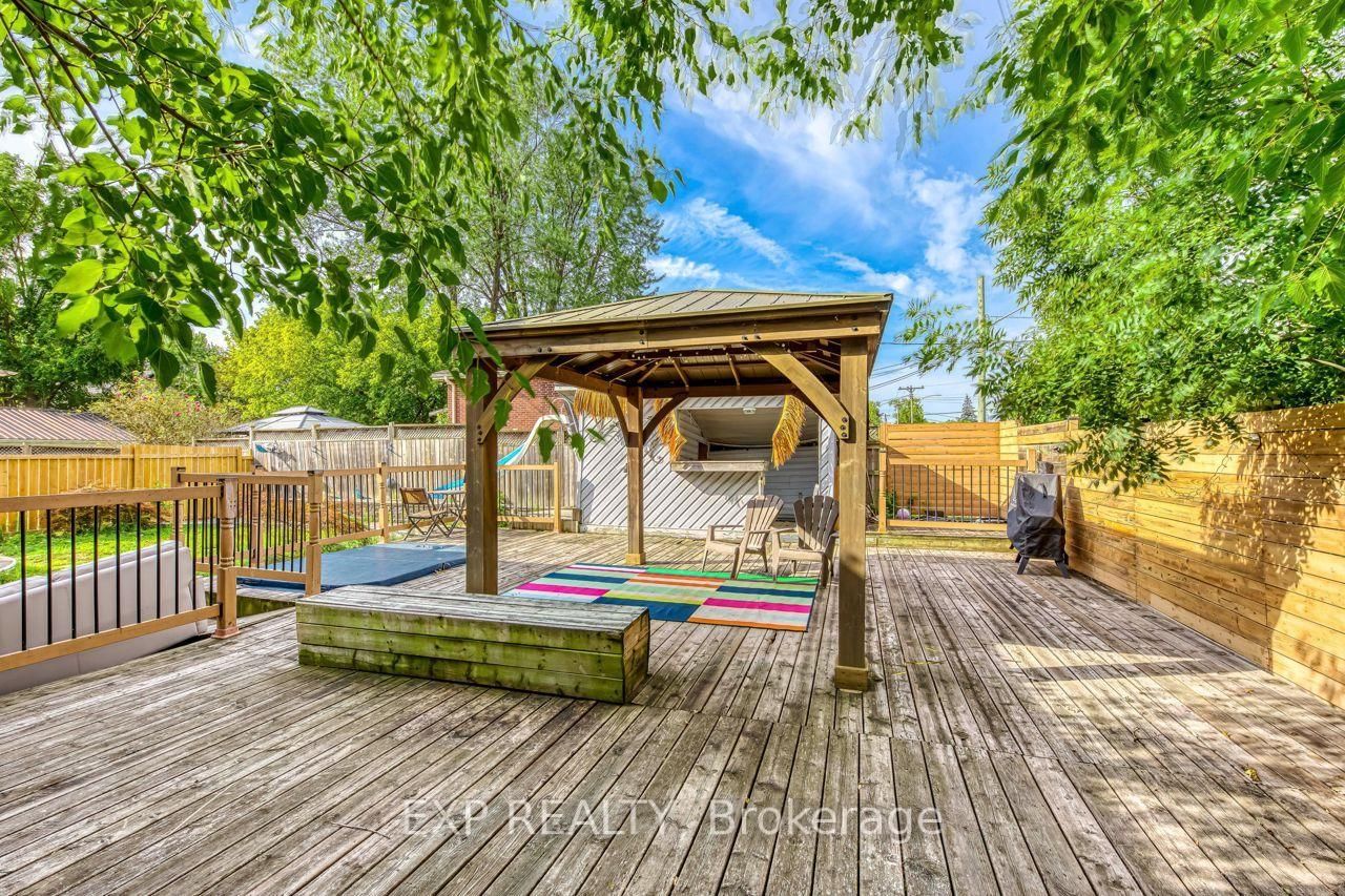 Main-1060 Glendor Ave, Burlington — 34