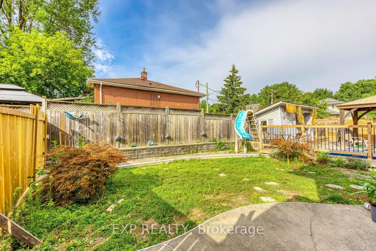 Main-1060 Glendor Ave, Burlington — 36