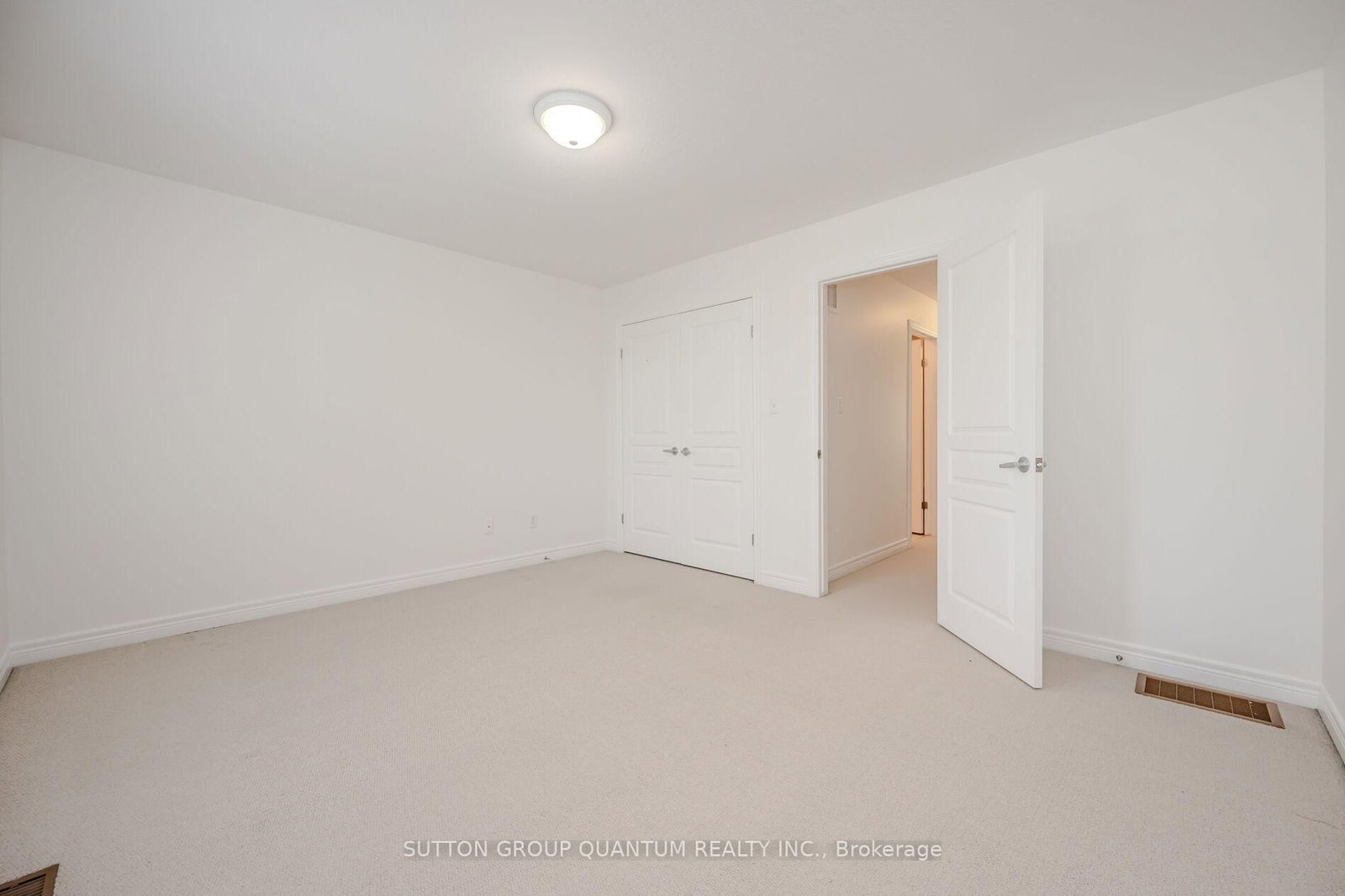 4304 INGRAM, Burlington — 13