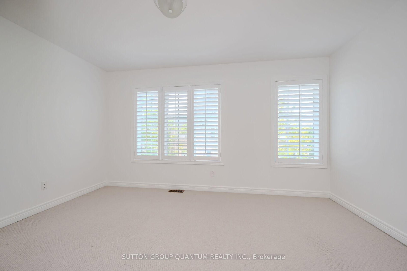 4304 INGRAM, Burlington — 14