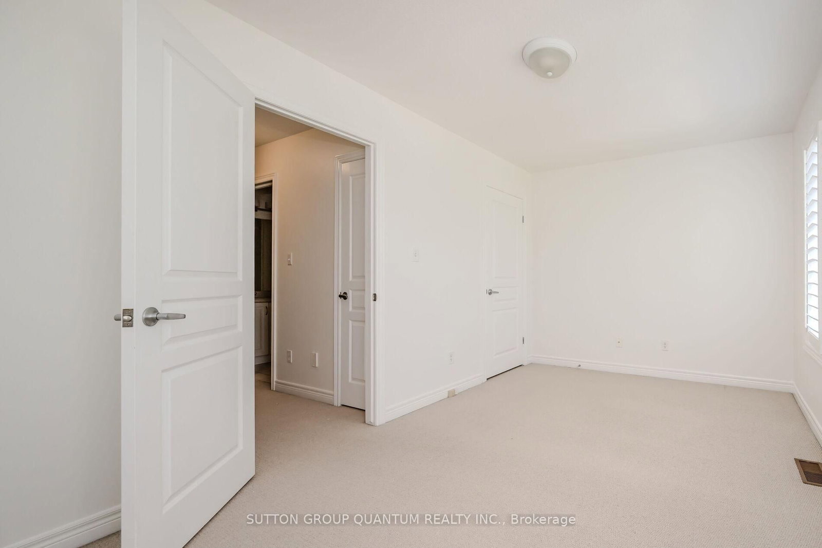 4304 INGRAM, Burlington — 15