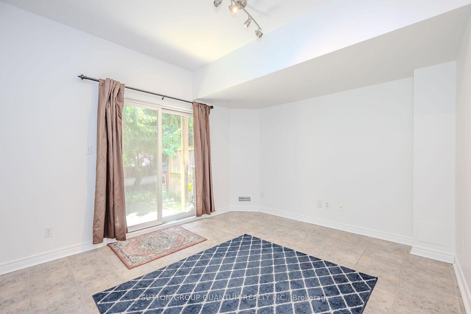 4304 INGRAM, Burlington — 19
