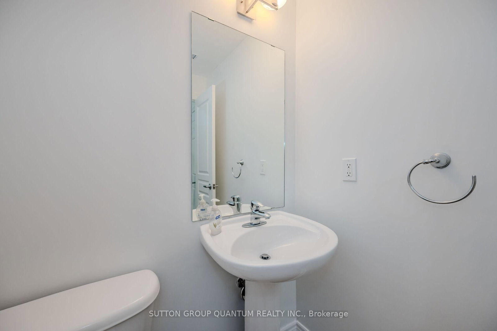 4304 INGRAM, Burlington — 21