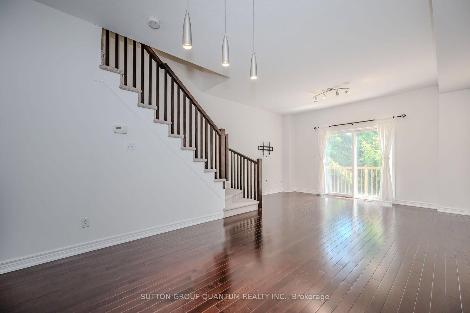 4304 INGRAM, Burlington — 6