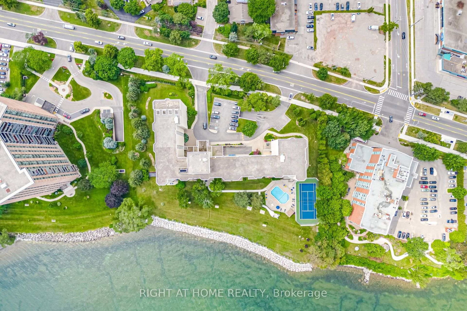 1104-5280 Lakeshore Rd, Burlington — 2