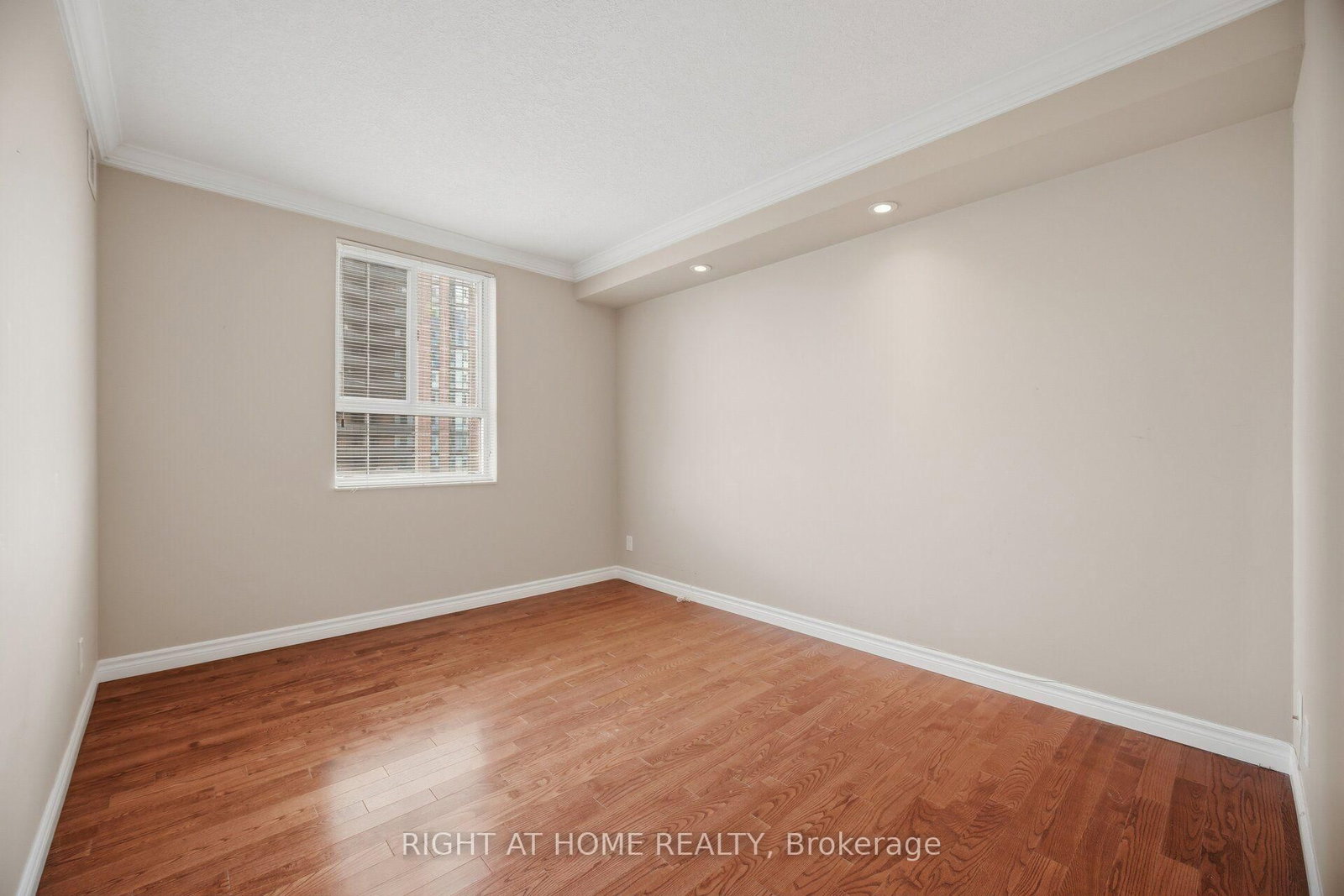 1104-5280 Lakeshore Rd, Burlington — 26