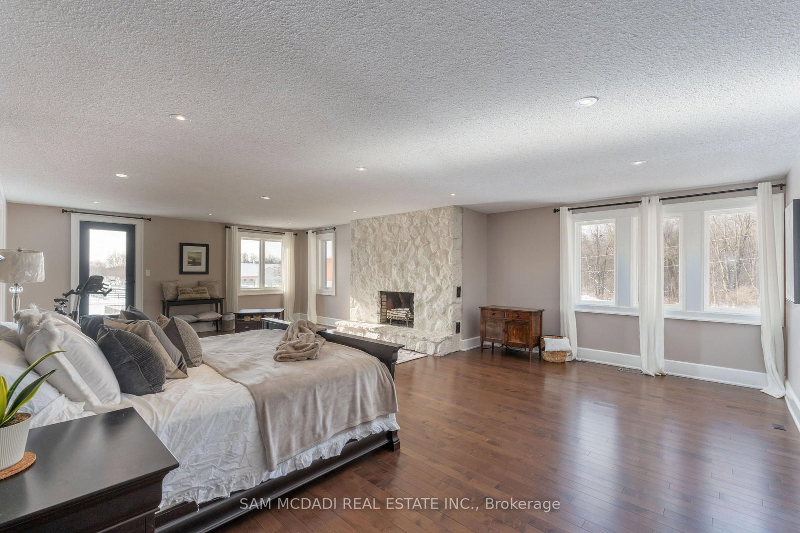 1046 Concession 6 Rd, Hamilton — 15