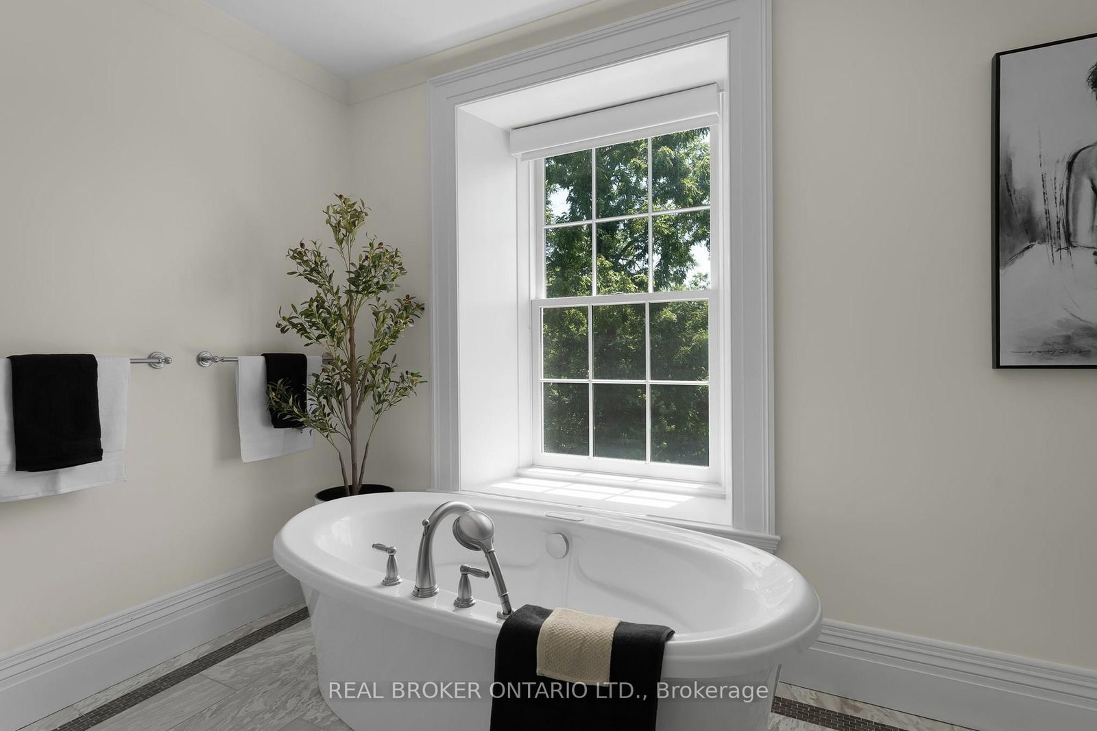 63 Mill St, Hamilton — 23