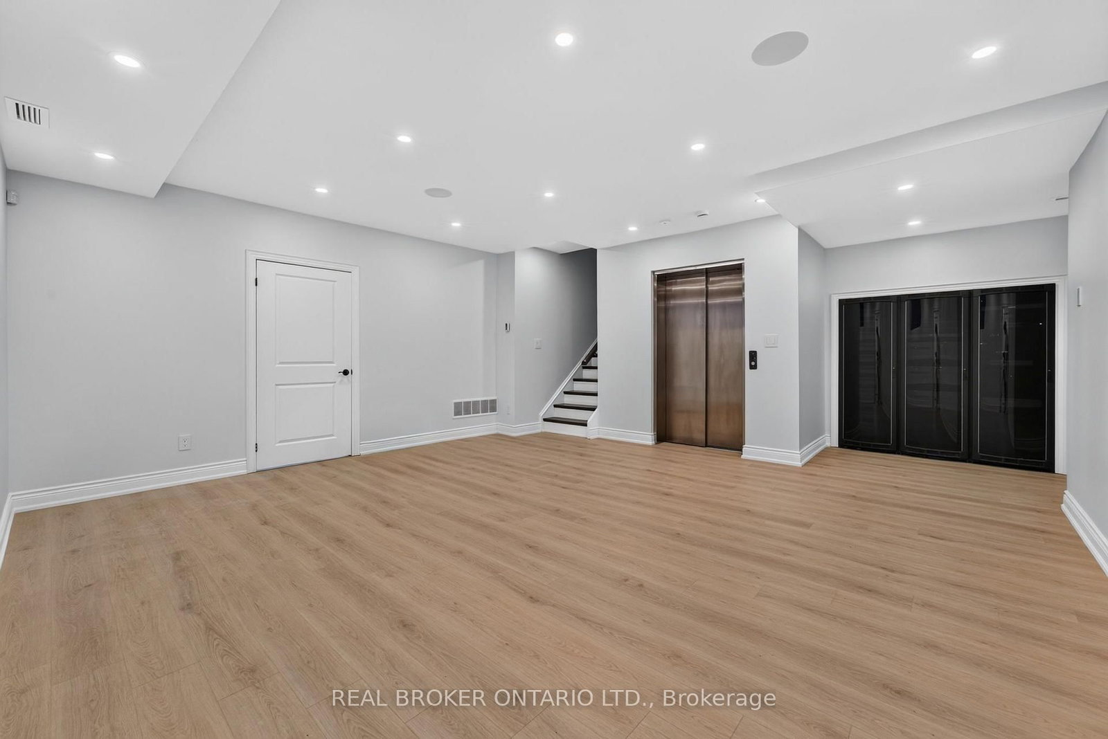 63 Mill St, Hamilton — 32