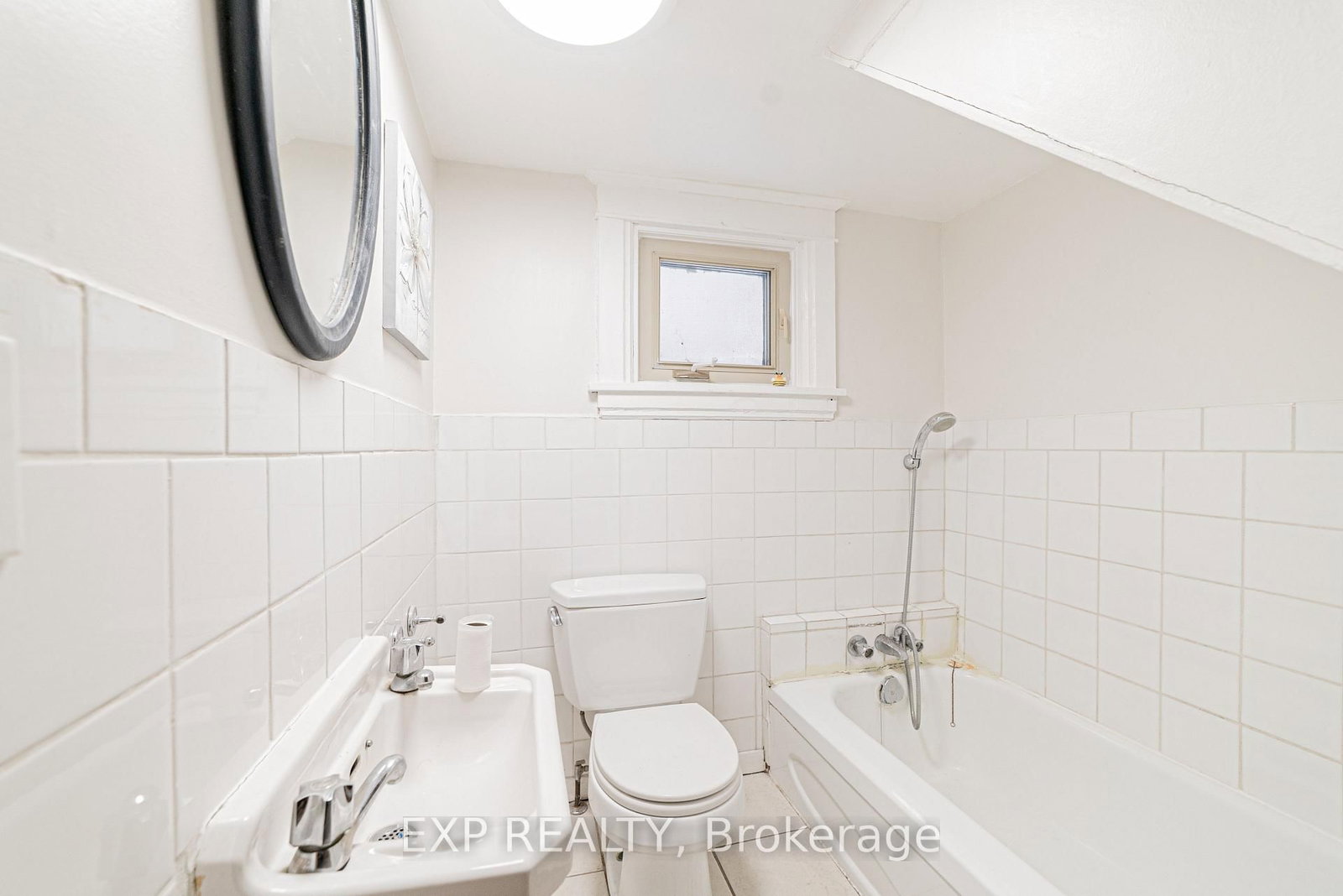Main-52 Proctor Blvd, Hamilton — 17