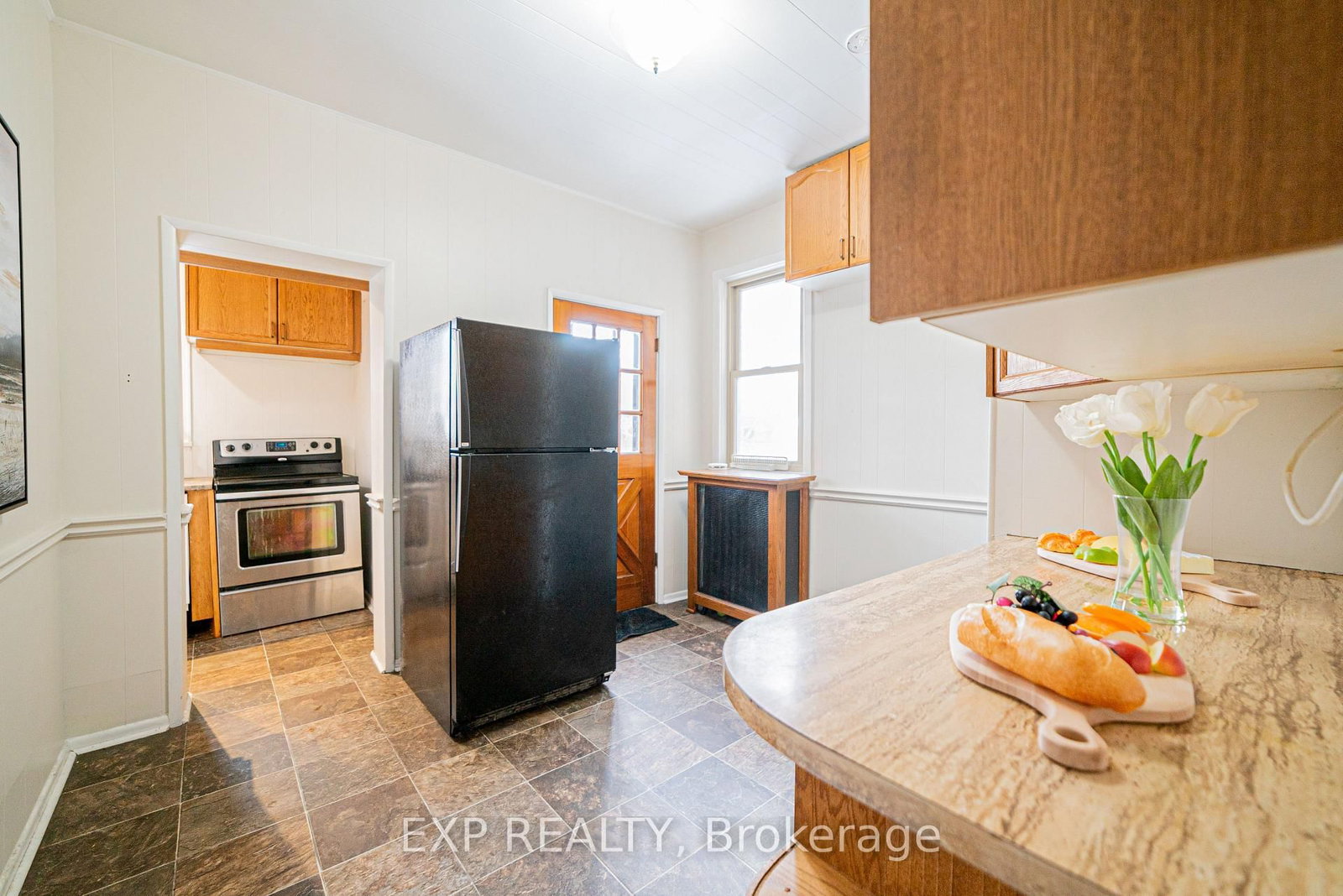 Main-52 Proctor Blvd, Hamilton — 8