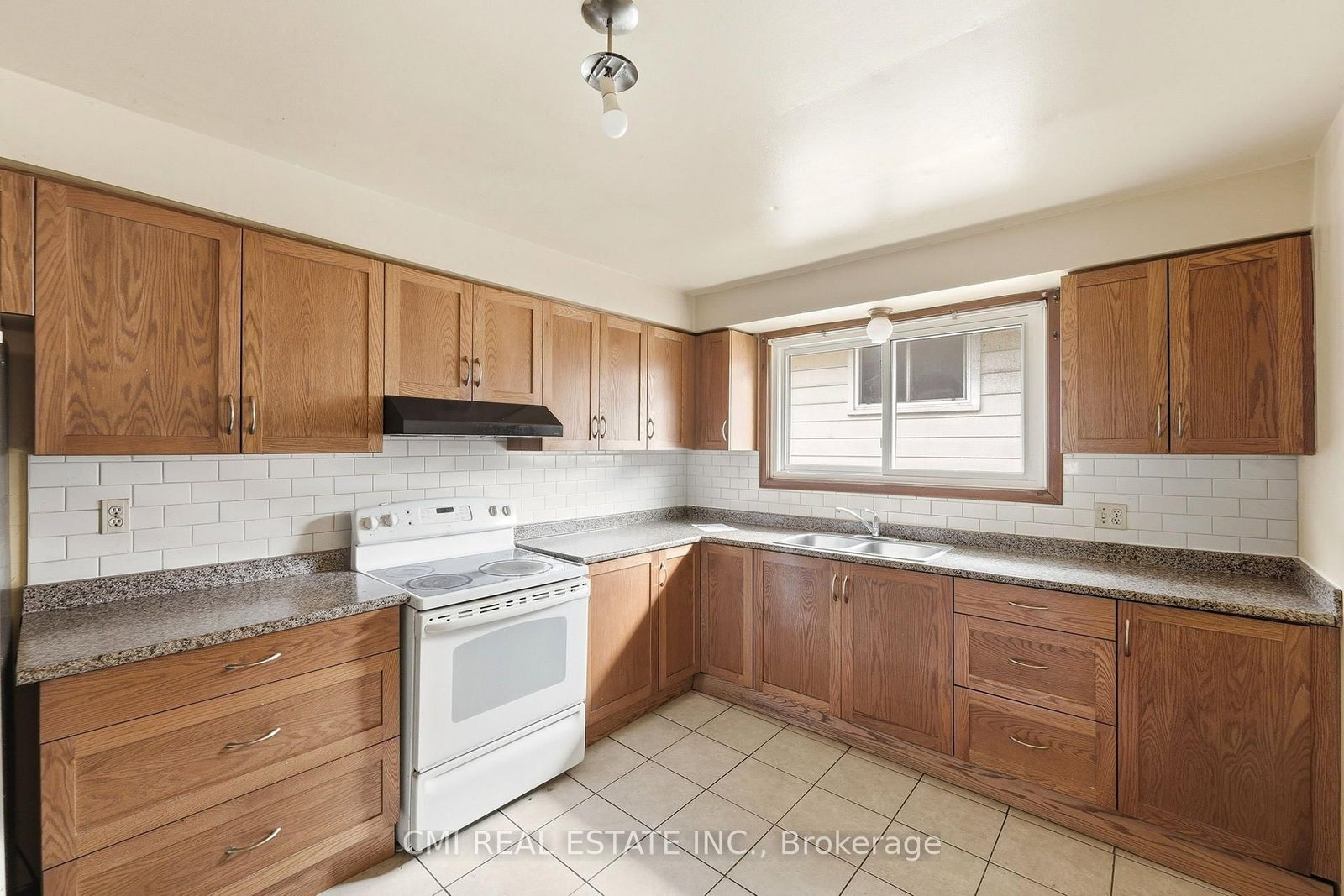 185 Lavina Cres, Hamilton — 19