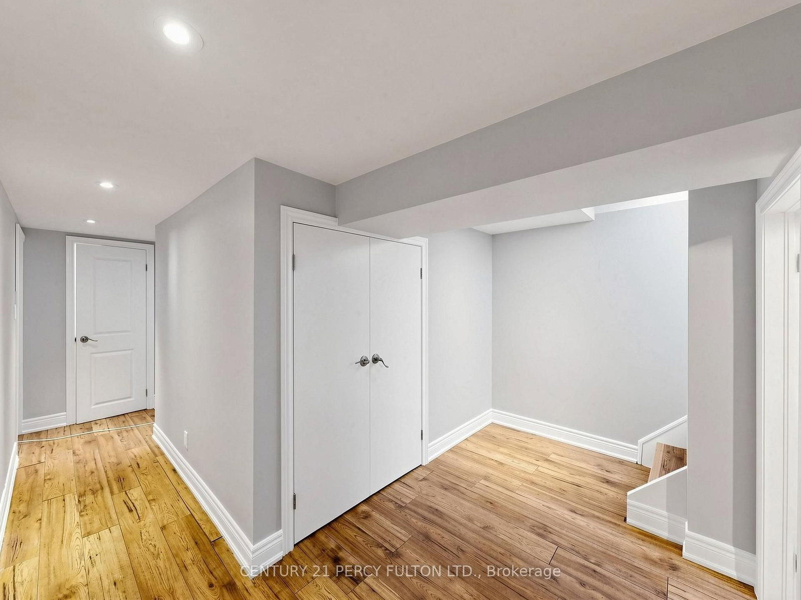 25 Kenwood Cres, Hamilton — 30