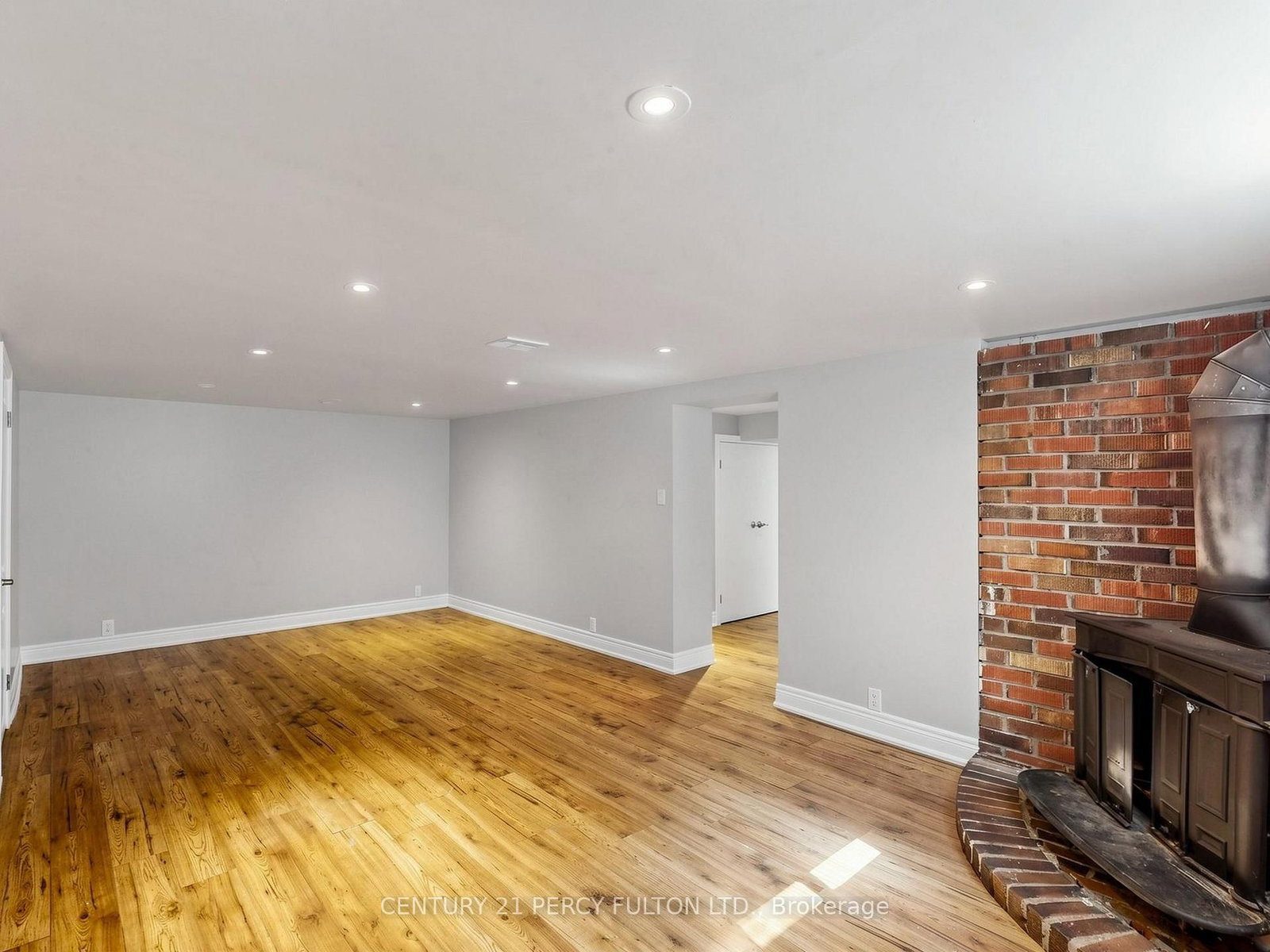 25 Kenwood Cres, Hamilton — 35