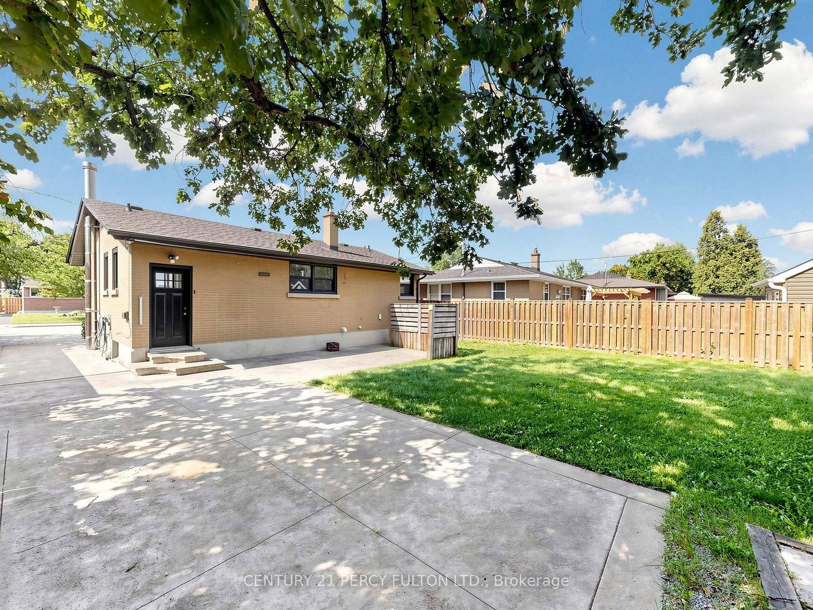 25 Kenwood Cres, Hamilton — 44
