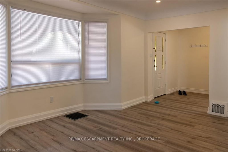Upper - 359 QUEENSDALE Ave - Photo 5