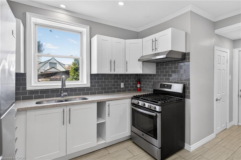 207 Rosslyn Avenue, Hamilton — 12