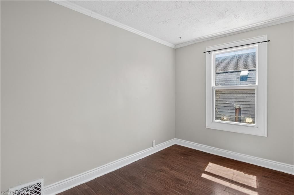 207 Rosslyn Avenue, Hamilton — 20