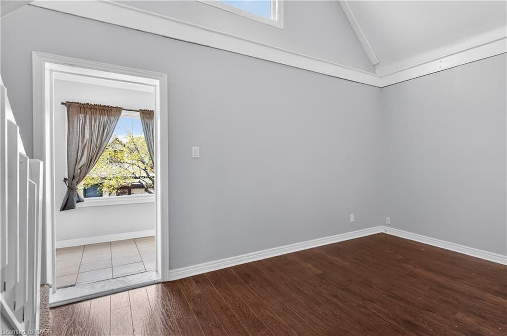 207 Rosslyn Avenue, Hamilton — 22