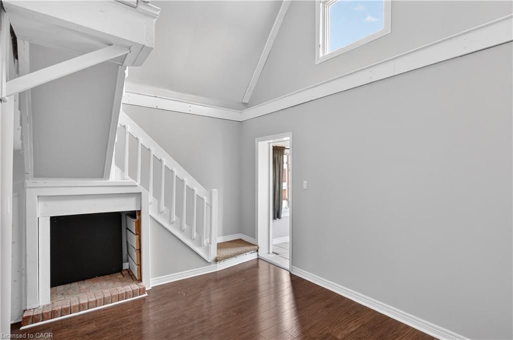 207 Rosslyn Avenue, Hamilton — 23