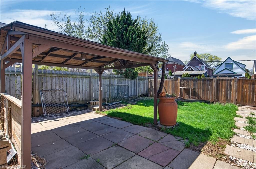 207 Rosslyn Avenue, Hamilton — 33