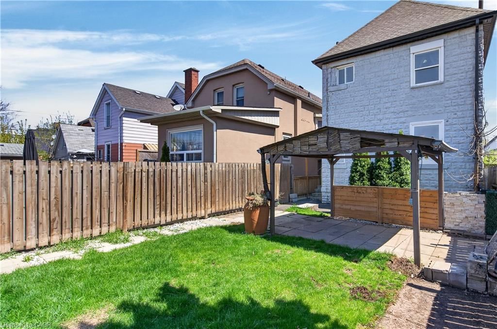 207 Rosslyn Avenue, Hamilton — 35