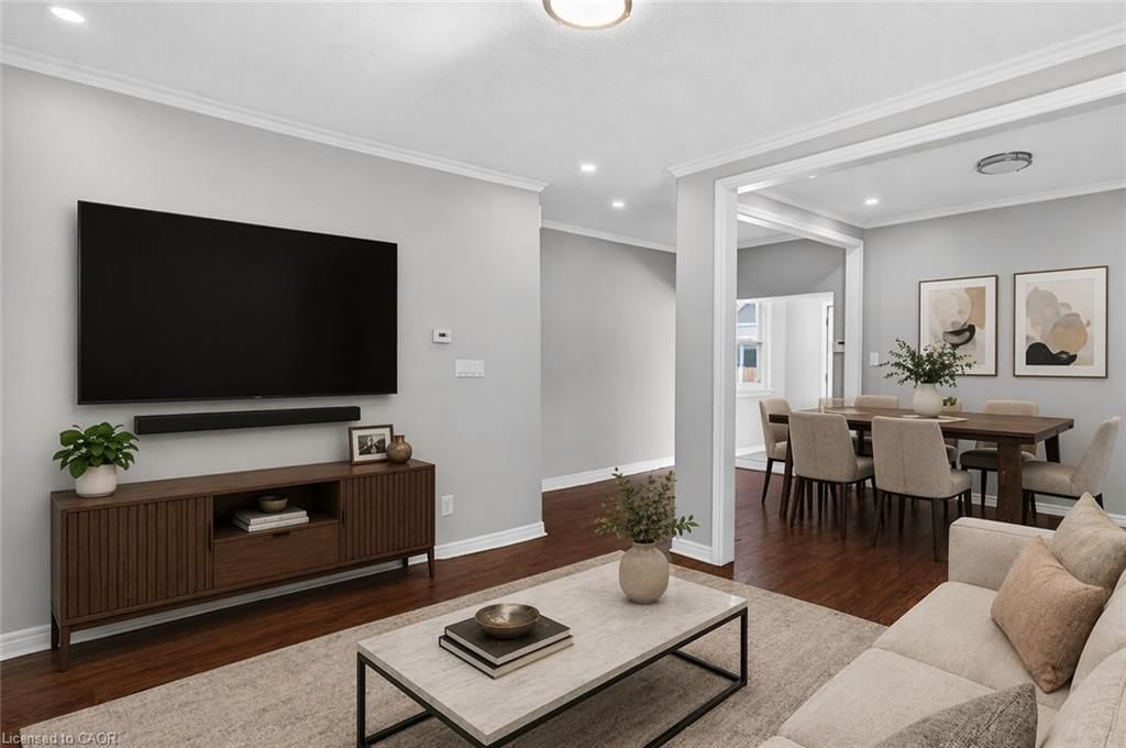 207 Rosslyn Avenue, Hamilton — 4