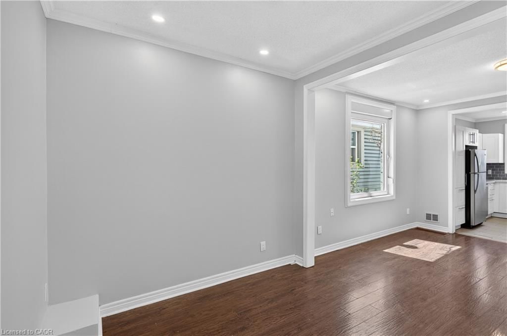 207 Rosslyn Avenue, Hamilton — 6