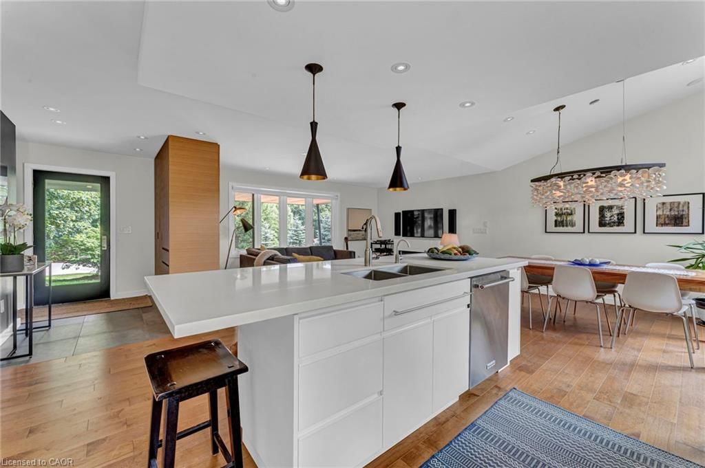 368 Philip Place, Ancaster — 16