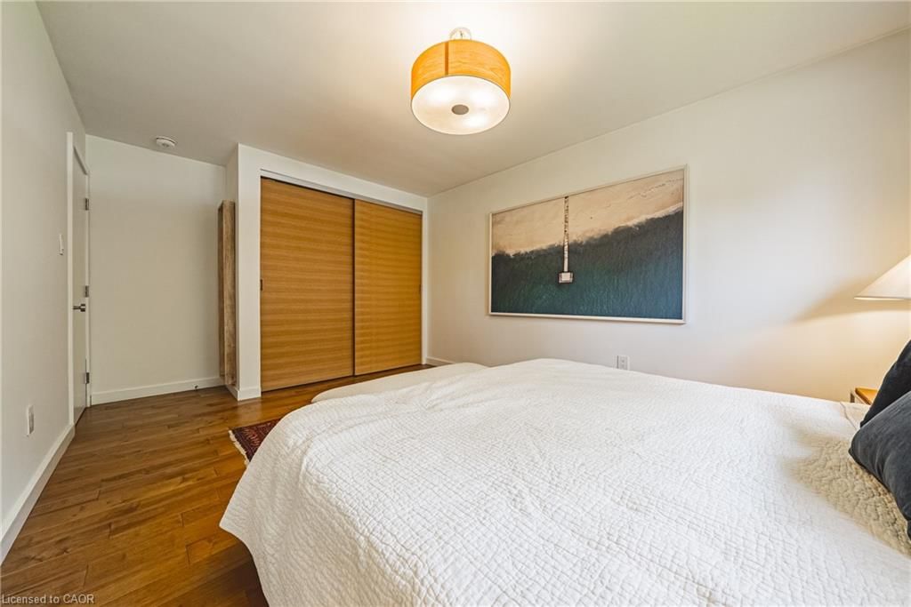 368 Philip Place, Ancaster — 25